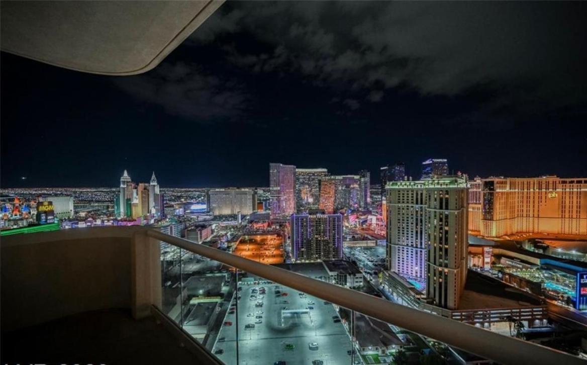 Premium Suite Mgm Signature High Flr Balcony Strip View Las Vegas Exterior photo